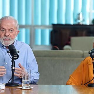 Lula: quem divulga fake news sobre vacinas deve ser criminalizado