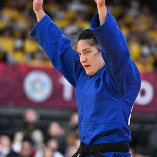 Mayra Aguiar conquista ouro no Grand Slam de Tóquio de judô