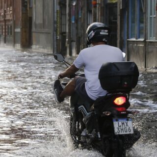 Chuva leva prefeito do Rio a decretar situação de emergência