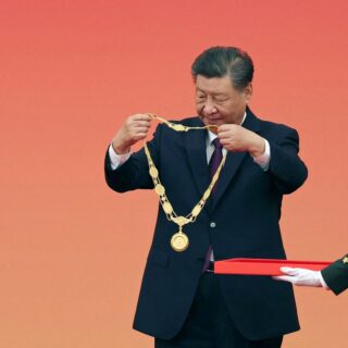 Dilma recebe medalha de presidente chinês Xi Jinping