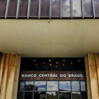 Banco Central amplia exigências para instituições participarem do Pix