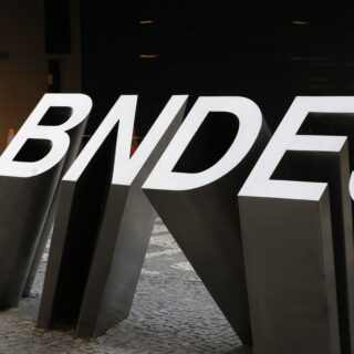 Crédito do BNDES para indústria supera agronegócio