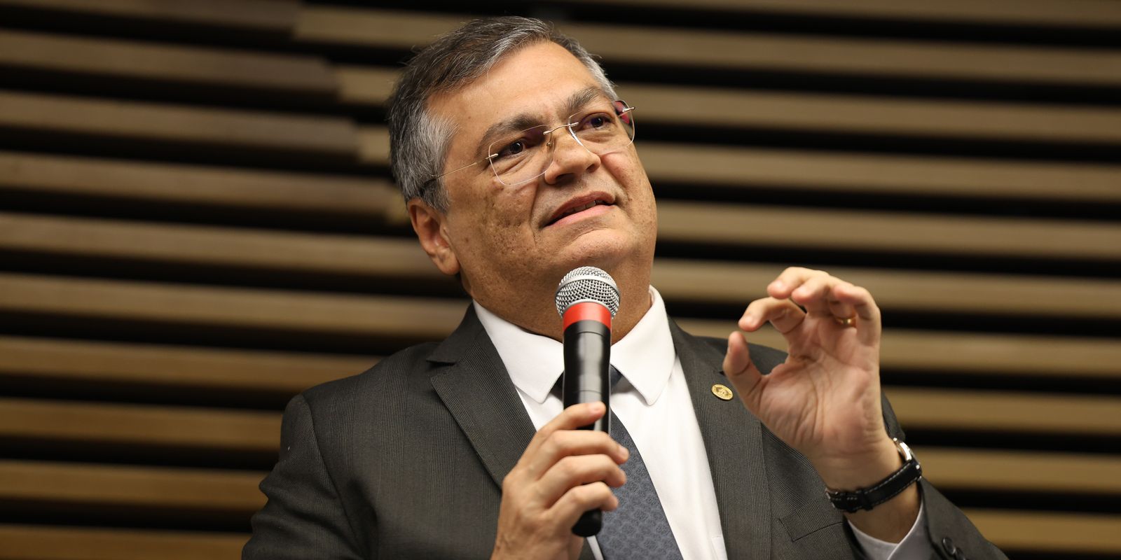 Ministro do STF diz ter recebido mensagem com ameaças e