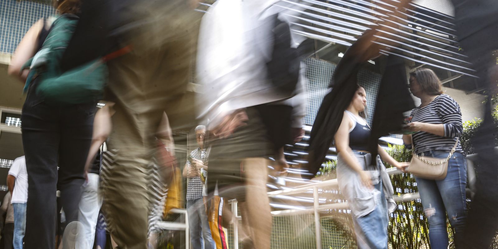 Alunos de cursinhos populares irão receber bolsa de R$ 200